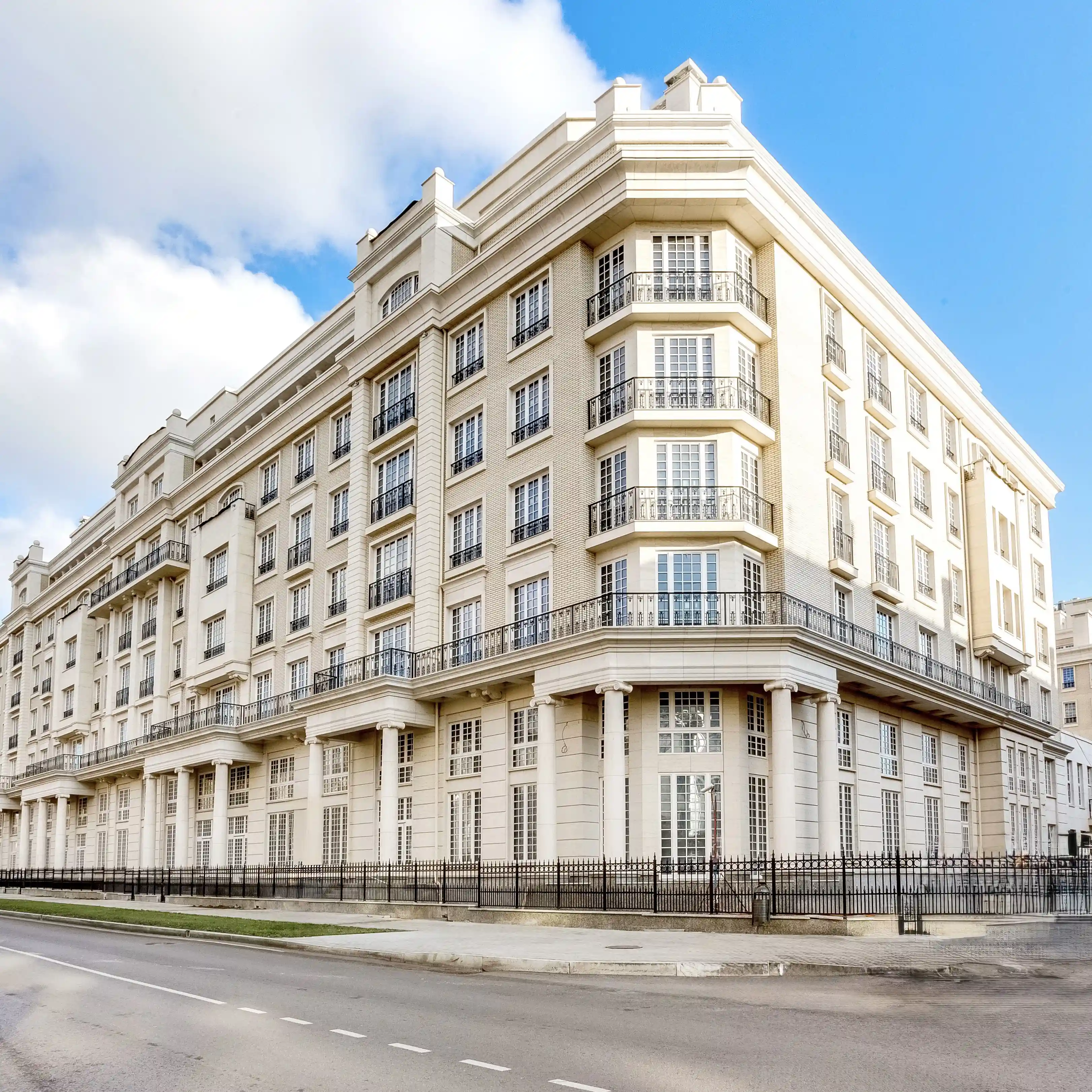 Knightsbridge Private Park Найтсбридж Приват Парк